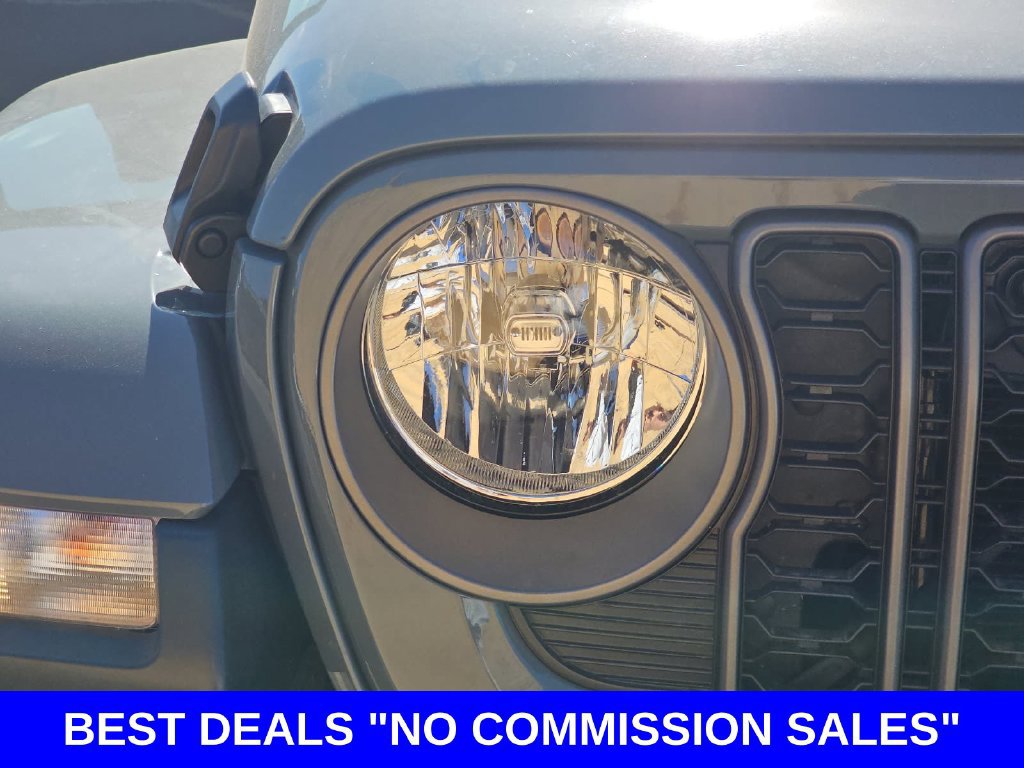 Used 2025 Jeep Gladiator Sport AWD/4WD image 33