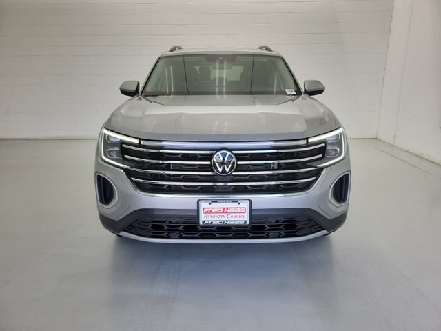 Used 2026 Volkswagen Atlas SE FWD image 3