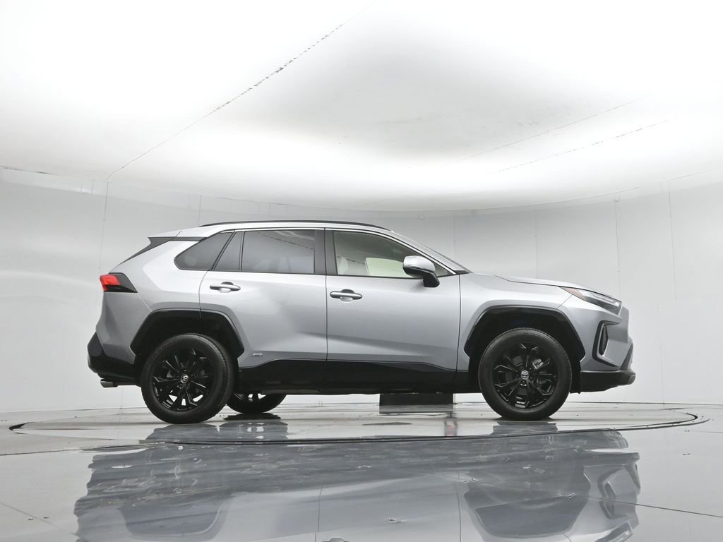 Used 2025 Toyota RAV4 SE AWD/4WD image 50