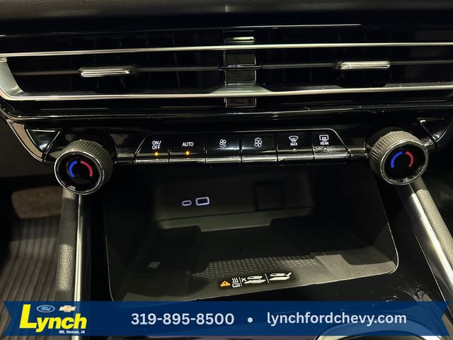 Used 2024 Chevrolet Traverse RS w/ LPO, Floor Liner Package AWD/4WD image 14