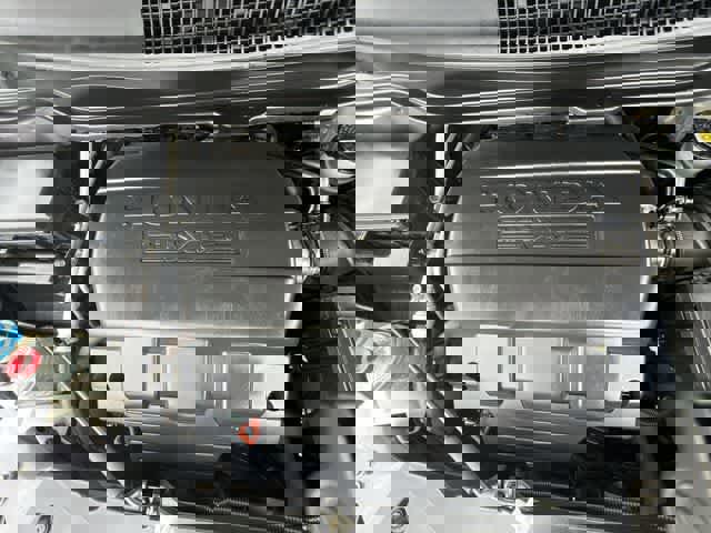 Used 2016 Honda Odyssey Touring Elite image 10