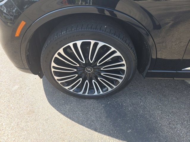 Certified 2024 Lincoln Aviator Black Label AWD/4WD image 17