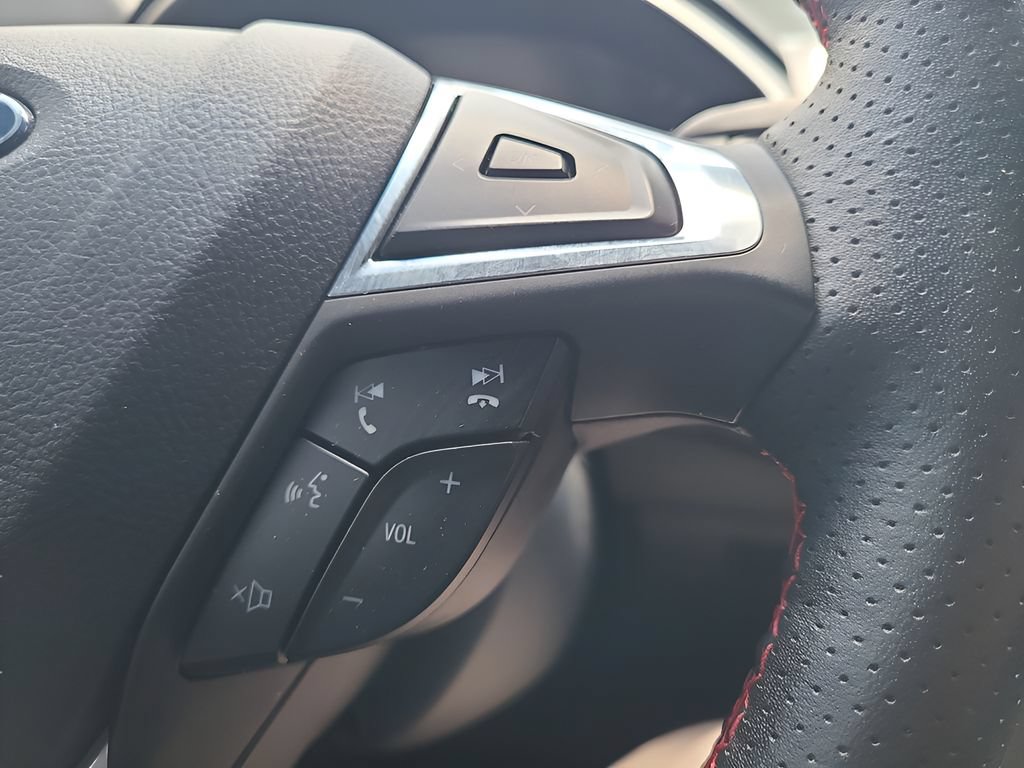 Used 2020 Ford Edge ST-Line FWD image 41