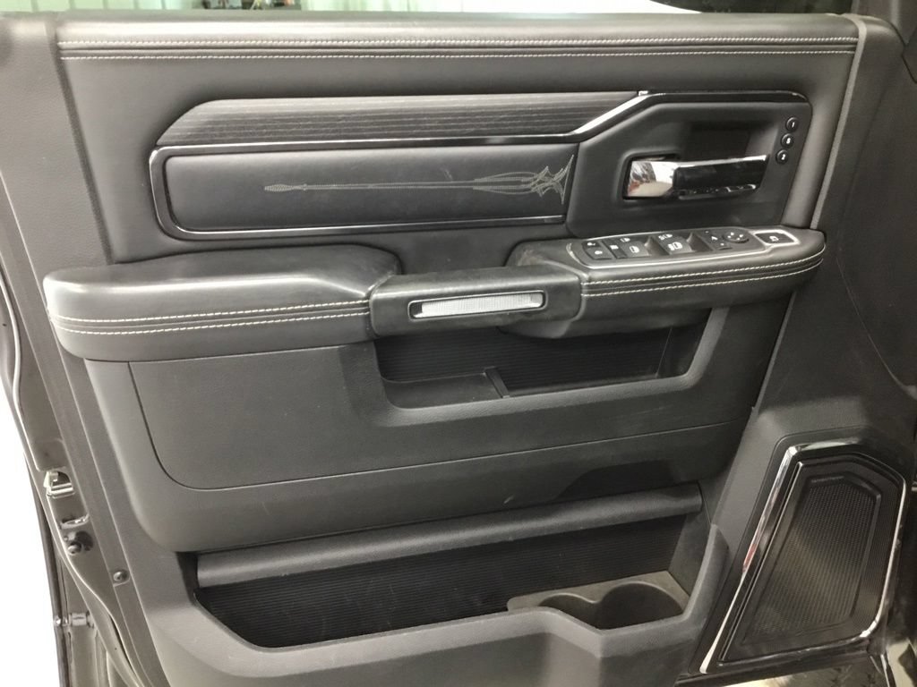Used 2022 RAM 3500 Limited AWD/4WD image 9