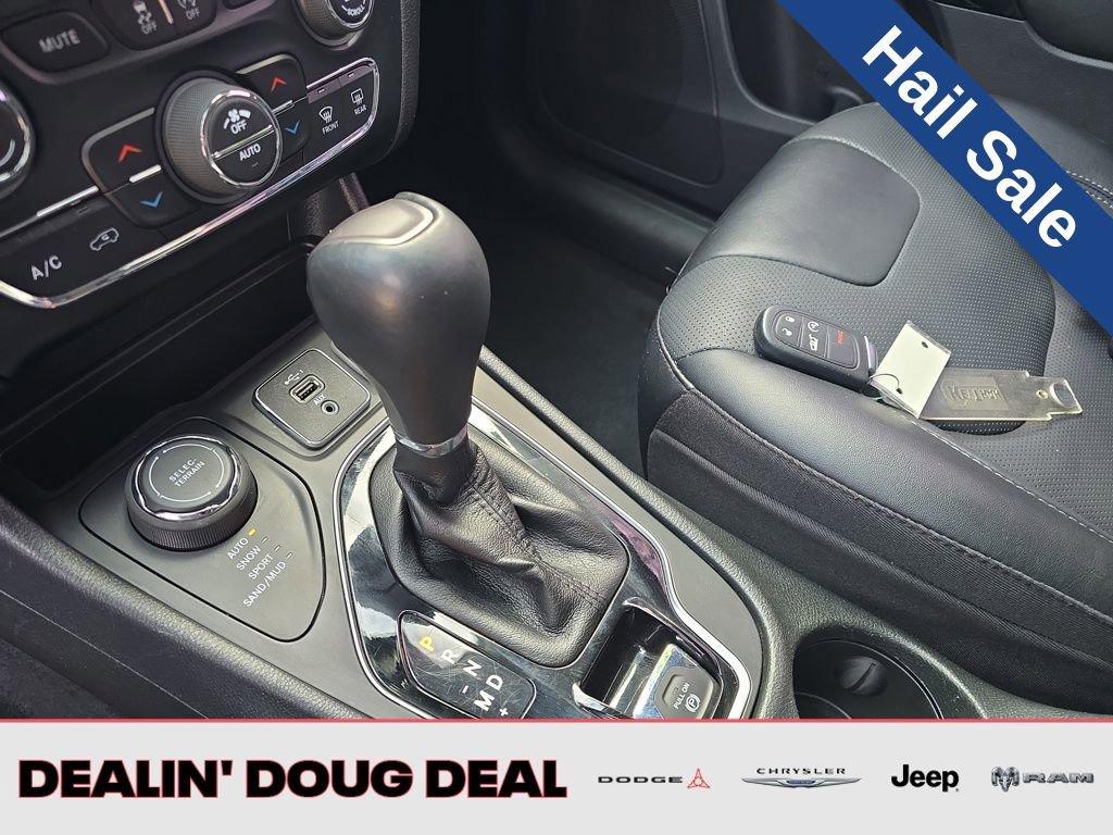Used 2023 Jeep Cherokee Altitude Lux image 24