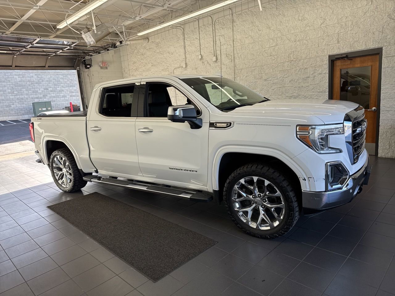 Used 2020 GMC Sierra 1500 SLT w/ SLT Premium Plus Package image 1