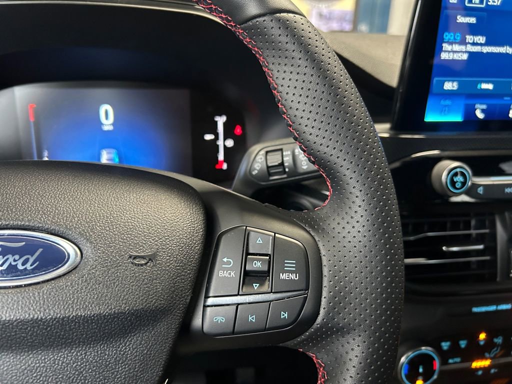 Used 2025 Ford Escape ST-Line AWD/4WD image 18