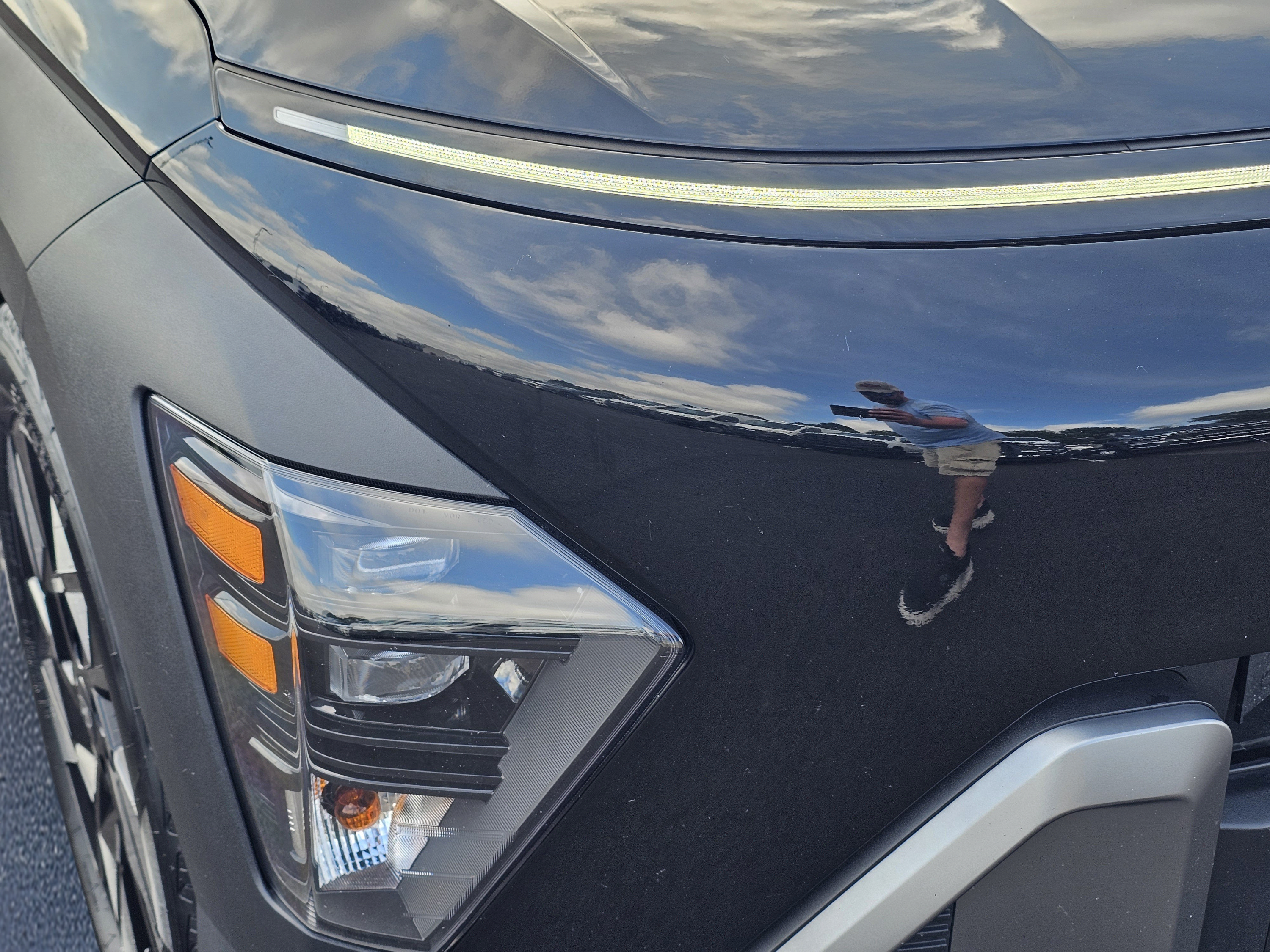 Used 2025 Hyundai Kona SEL FWD image 4