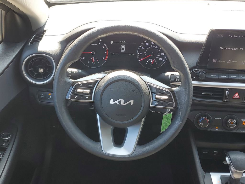 Certified 2023 Kia Forte LXS w/ LXS Technology Package image 24