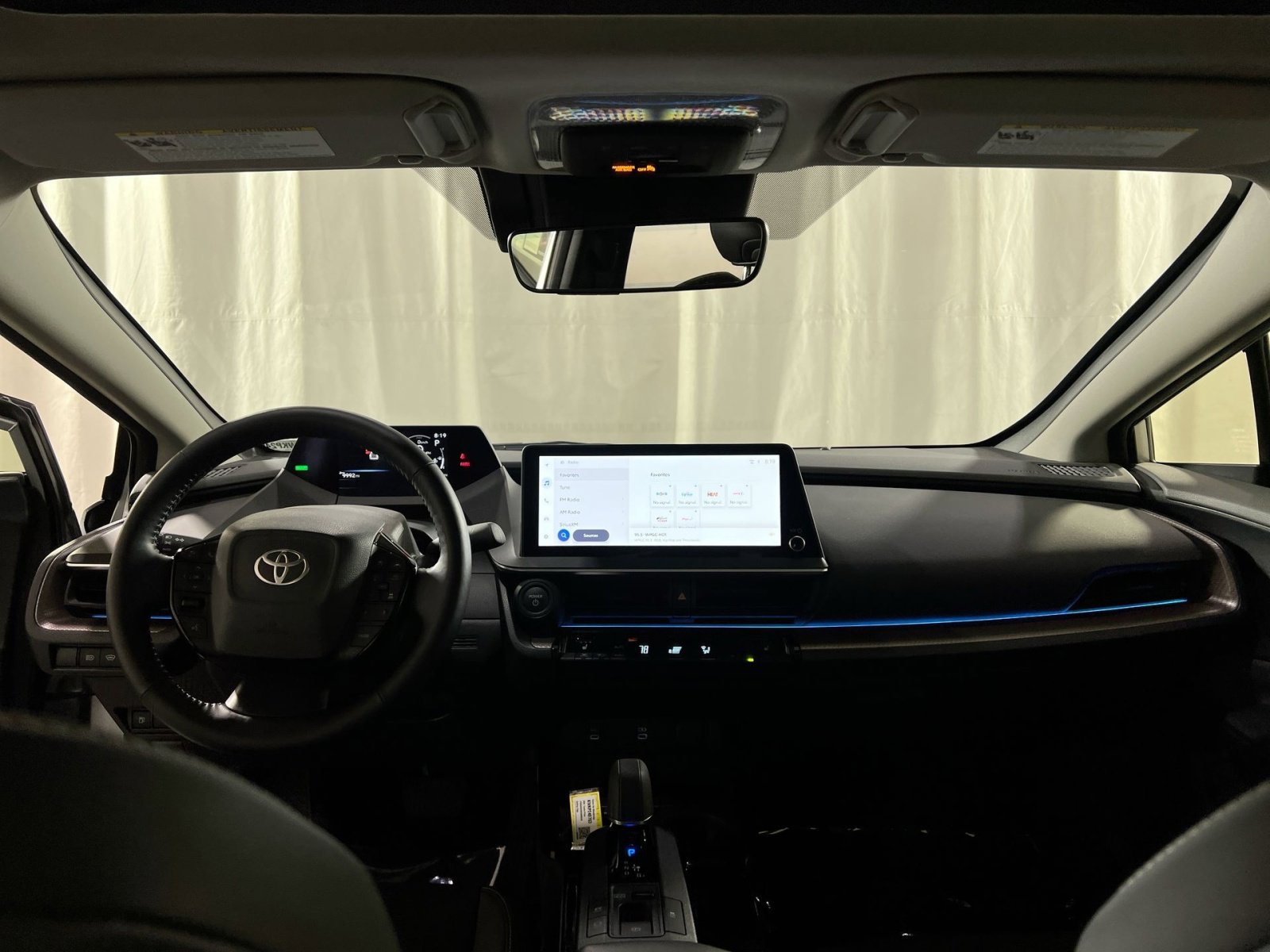 Used 2024 Toyota Prius XLE image 17
