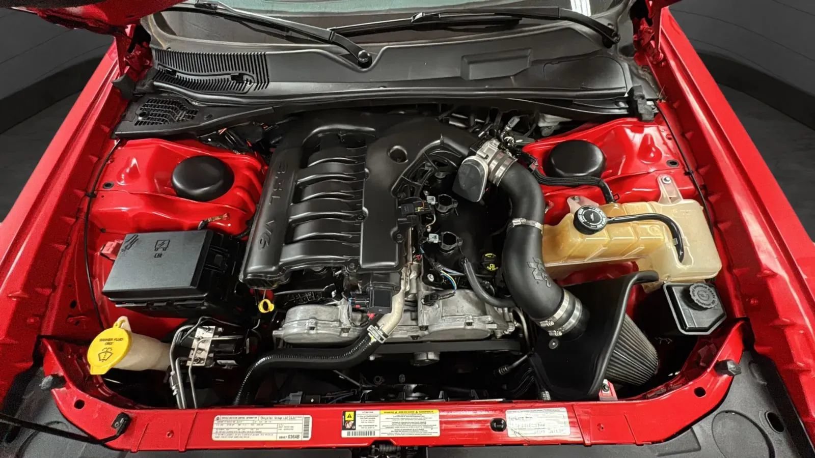 Used 2010 Dodge Challenger SE RWD image 25