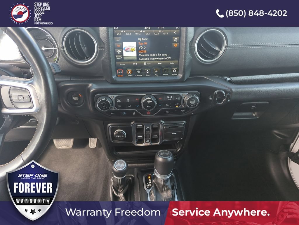 Used 2022 Jeep Wrangler Unlimited Sahara w/ Cold Weather Group AWD/4WD image 24