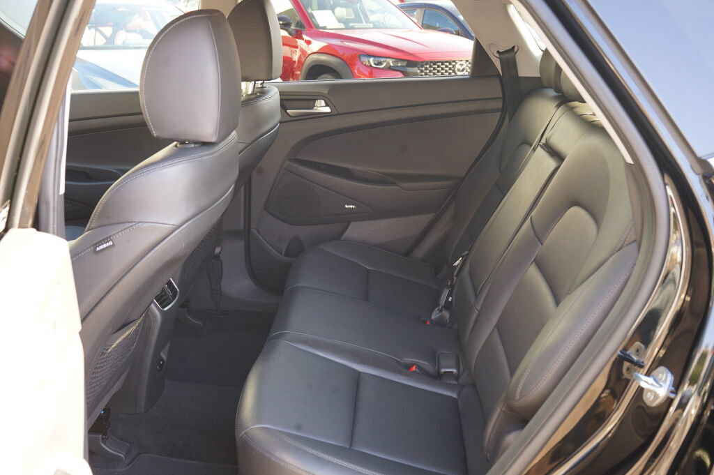 Used 2021 Hyundai Tucson Limited AWD/4WD image 19