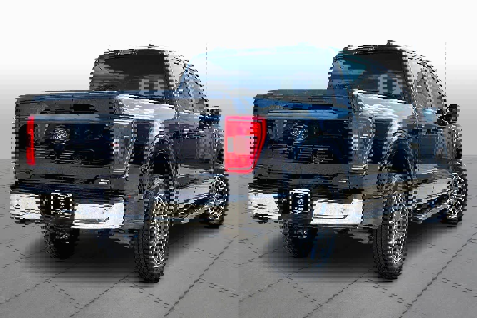 Used 2021 Ford F150 XLT image 13