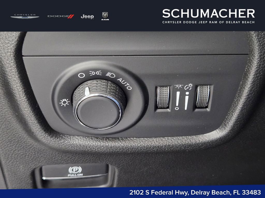 New 2025 Jeep Grand Cherokee L Laredo RWD image 27
