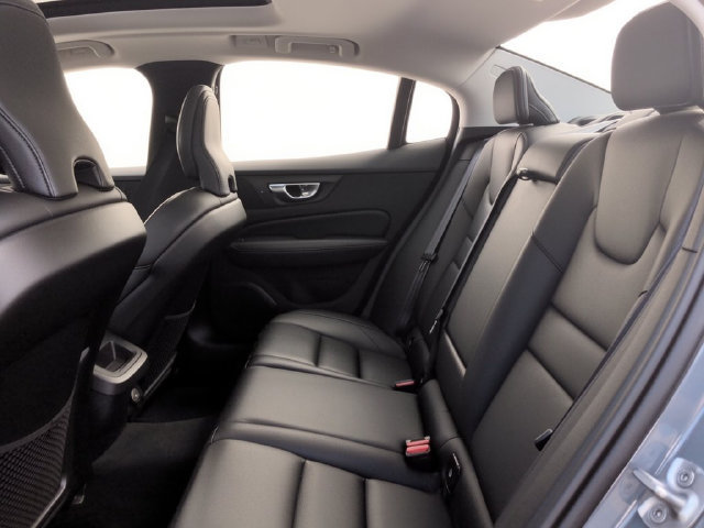 Used 2023 Volvo S60 B5 Plus w/ Climate Package FWD image 27