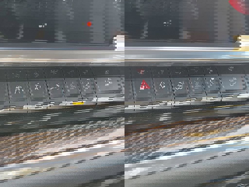 Used 2024 GMC Sierra 1500 SLE w/ Preferred Package image 27