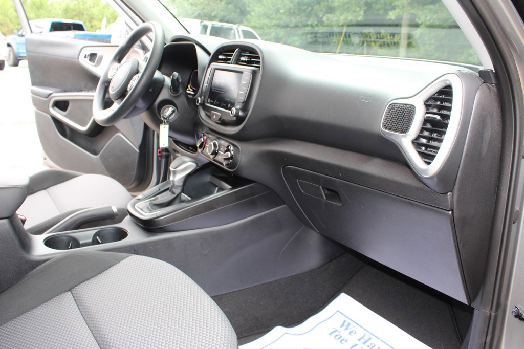 Used 2024 Kia Soul LX w/ Option Group 015 image 26