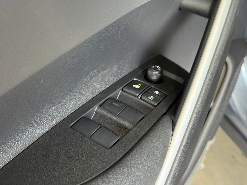 Used 2026 Toyota Corolla Cross XLE image 16