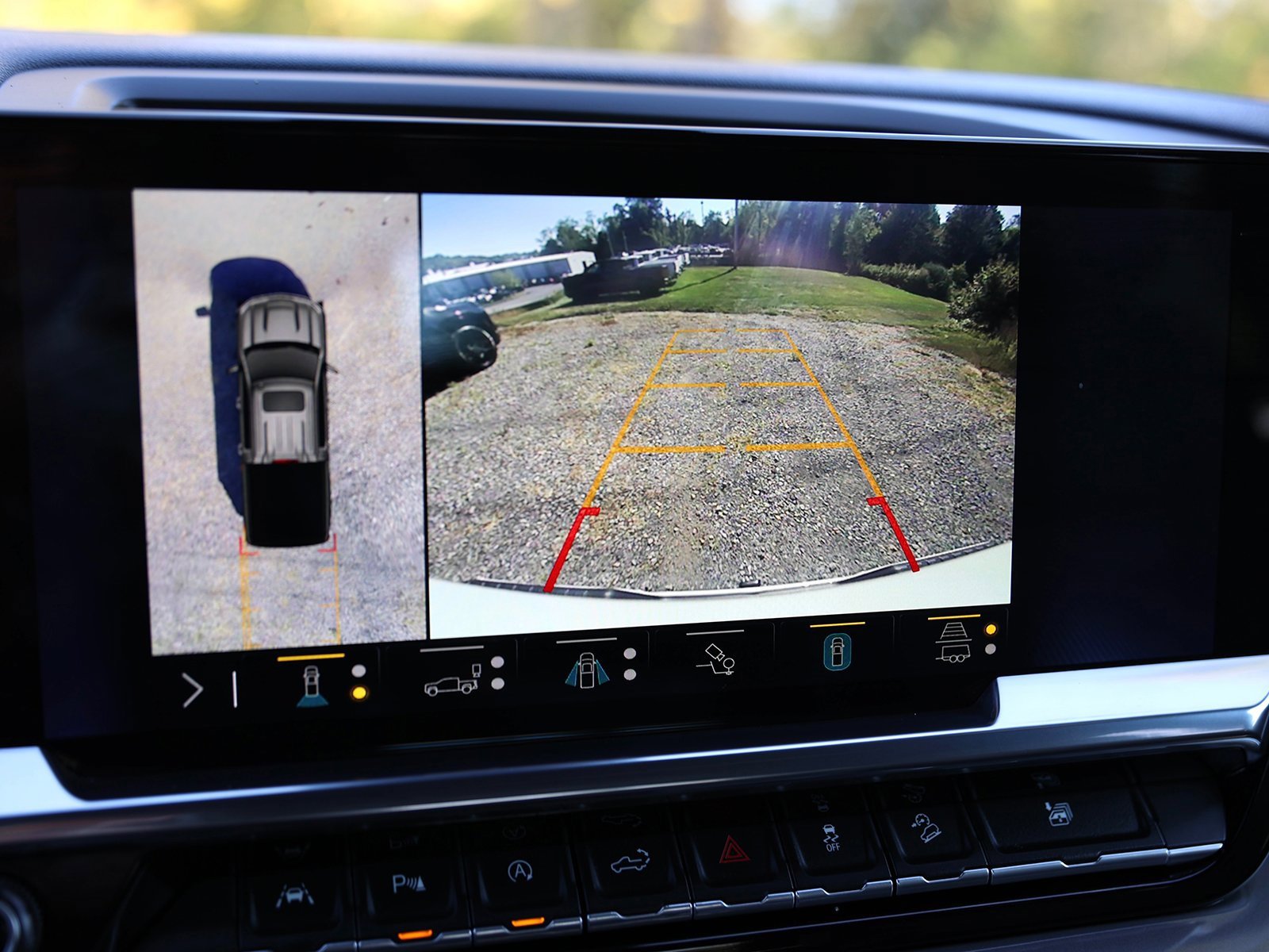 Certified 2023 Chevrolet Silverado 1500 High Country w/ Z71 Off-Road Package image 29