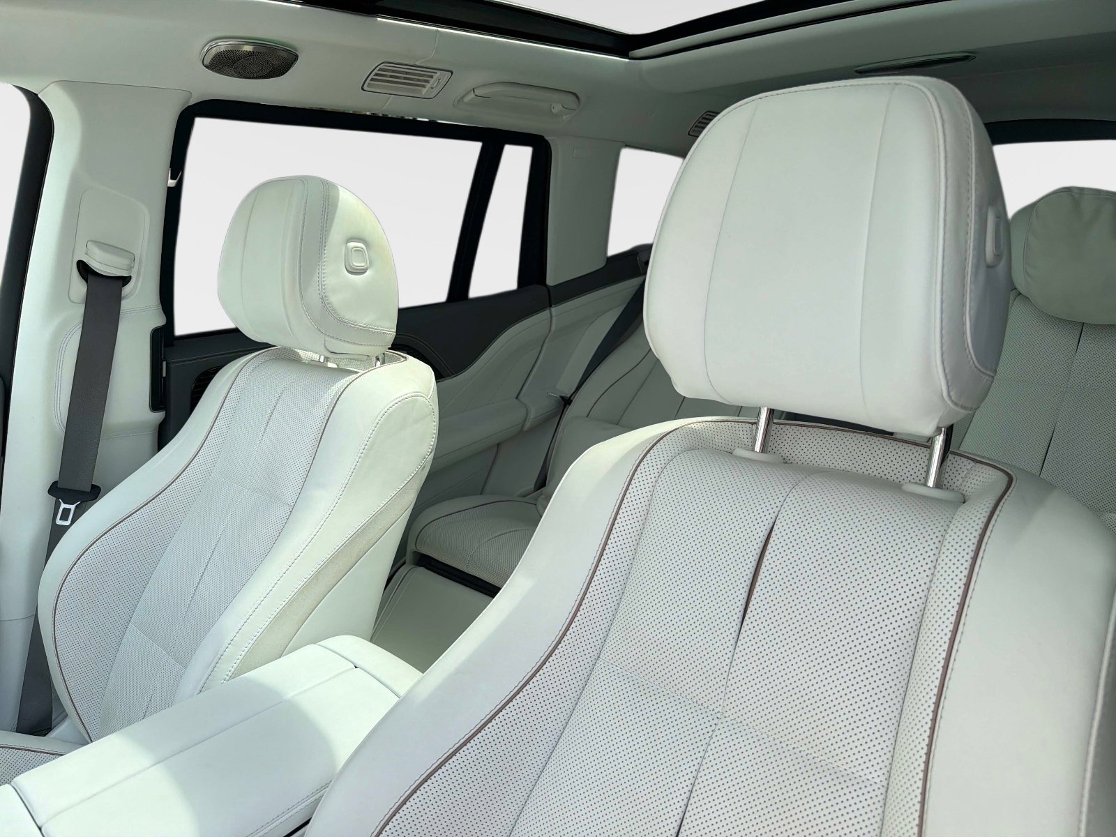 Used 2023 Mercedes-Benz Maybach GLS 600 4MATIC image 41