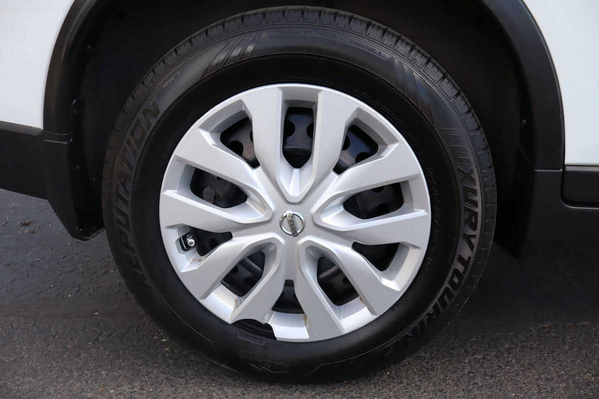 Used 2015 Nissan Rogue S AWD/4WD image 43