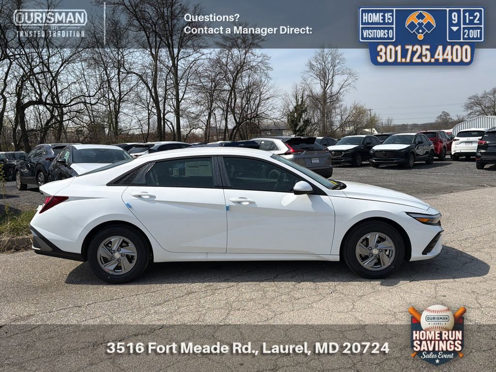 New 2026 Hyundai Elantra SE FWD image 2