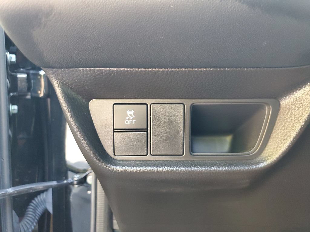 Certified 2025 Honda HR-V Sport image 30