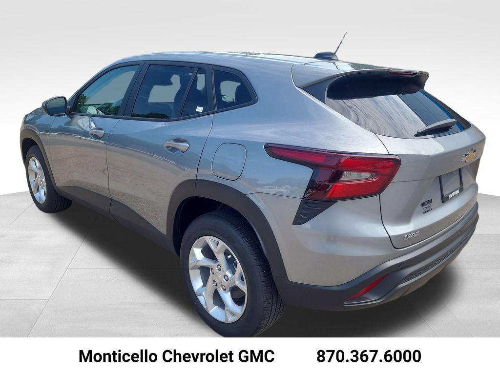 New 2026 Chevrolet Trax LS w/ LS Convenience Package FWD image 6