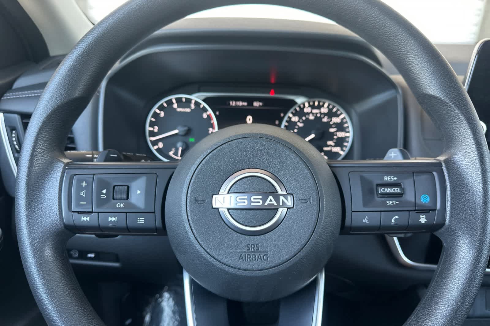 Used 2024 Nissan Rogue SV AWD/4WD image 23