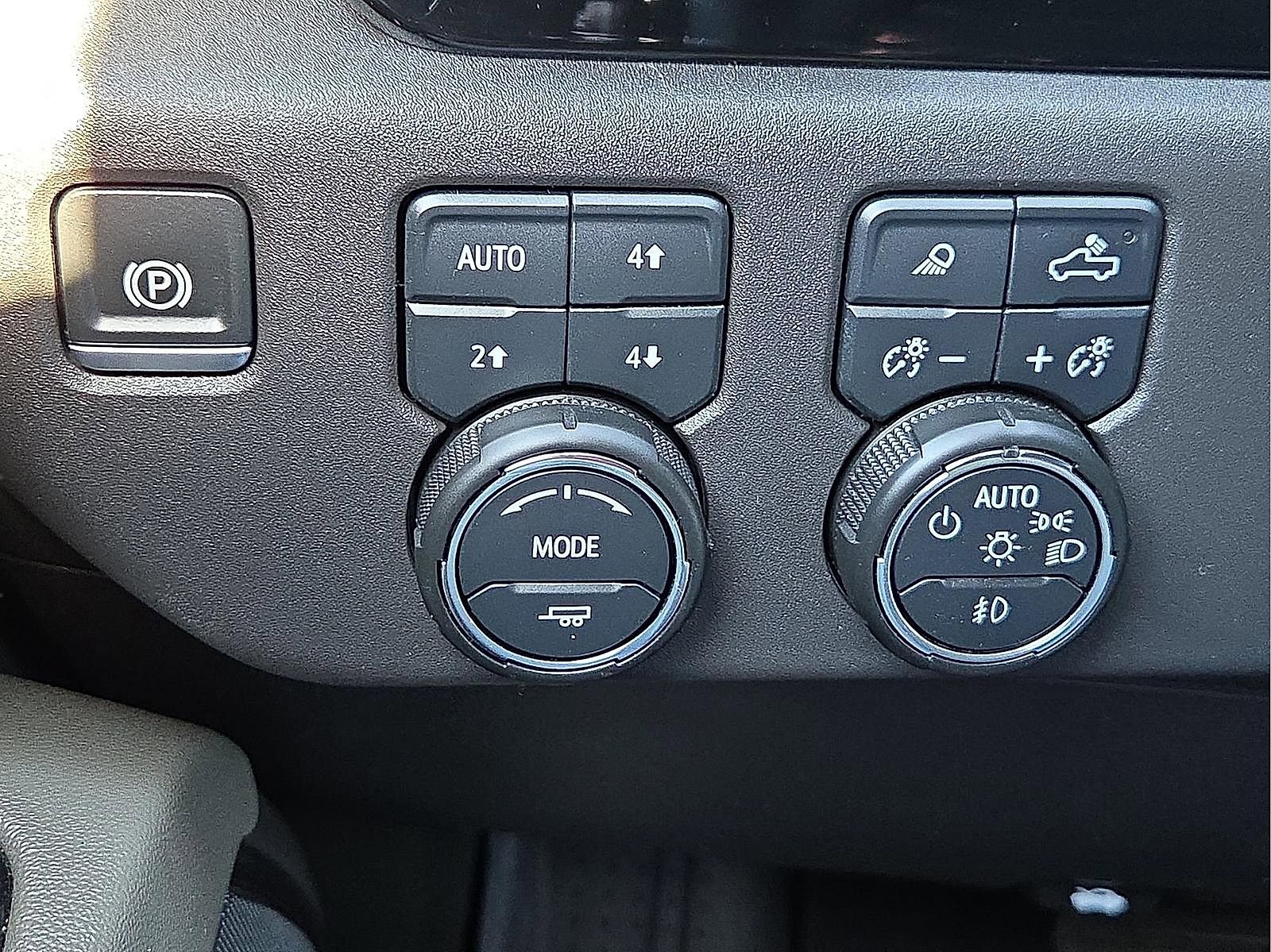 Used 2024 Chevrolet Silverado 1500 ZR2 w/ Technology Package image 22