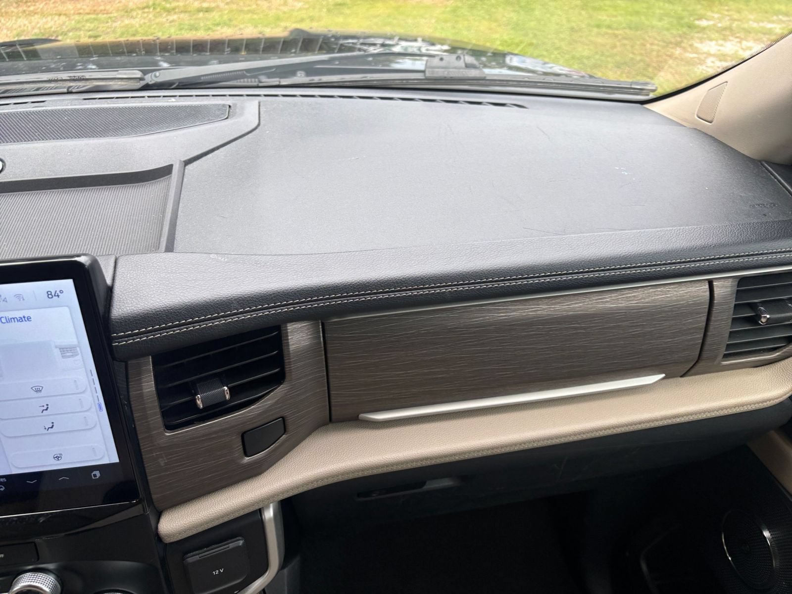 Used 2024 Ford Expedition Limited RWD image 39