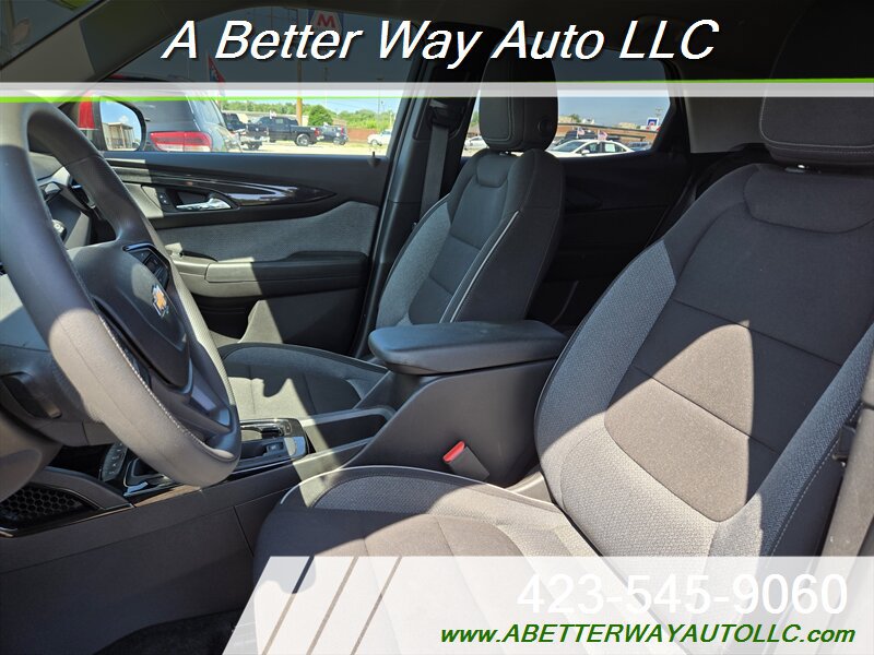 Used 2025 Chevrolet TrailBlazer LT AWD/4WD image 7