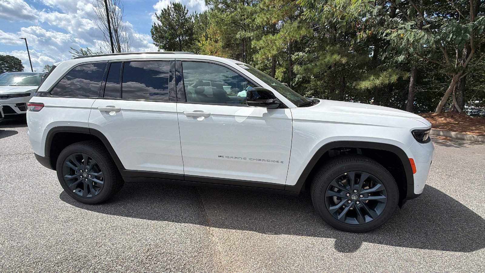 New 2026 Jeep Grand Cherokee Limited AWD/4WD image 7