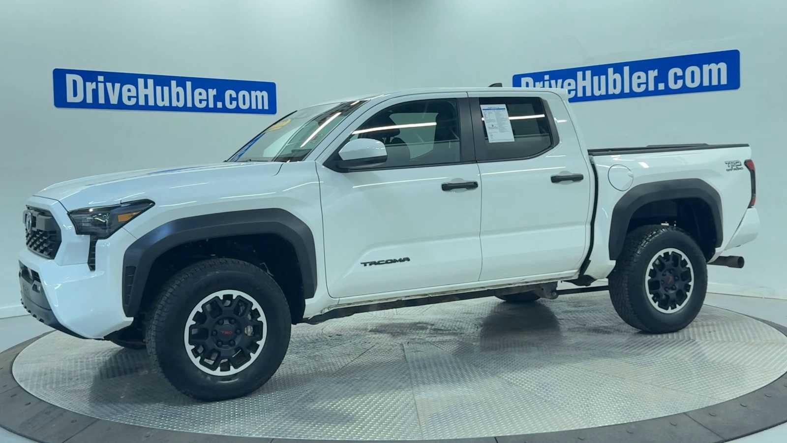 Used 2024 Toyota Tacoma TRD Off-Road image 4