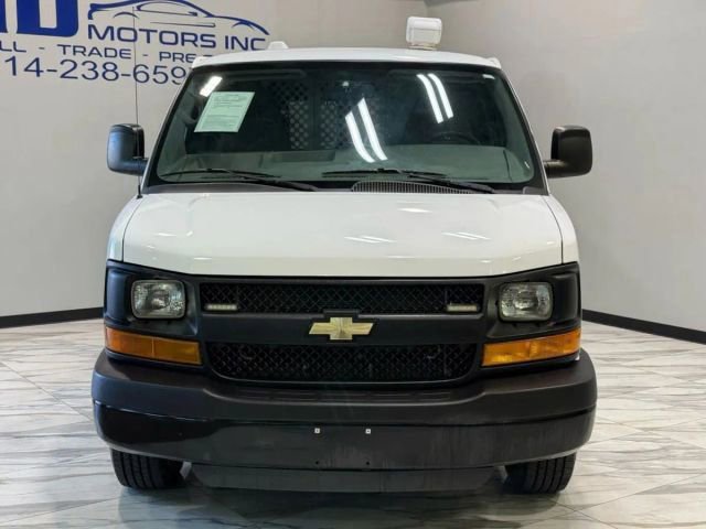 Used 2015 Chevrolet Express 3500 RWD image 2