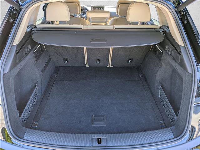 Used 2021 Audi Q5 Premium w/ Convenience Package image 6