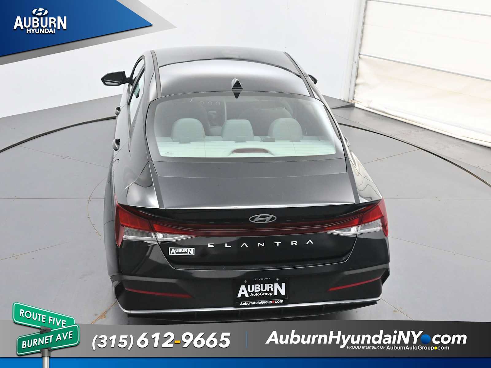 Used 2024 Hyundai Elantra SE FWD image 28