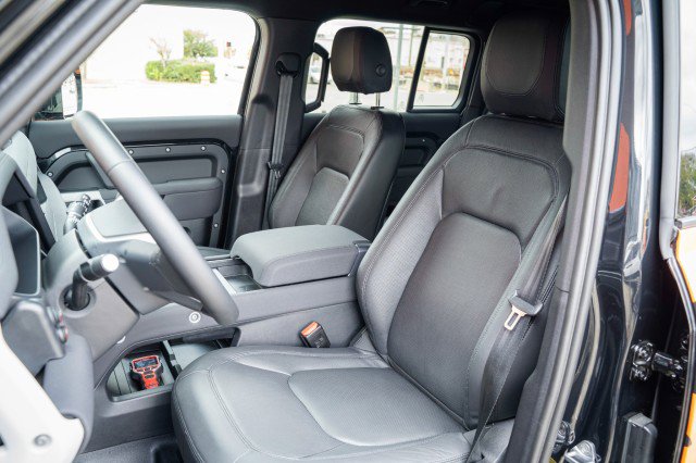 Used 2023 Land Rover Defender 110 S image 84