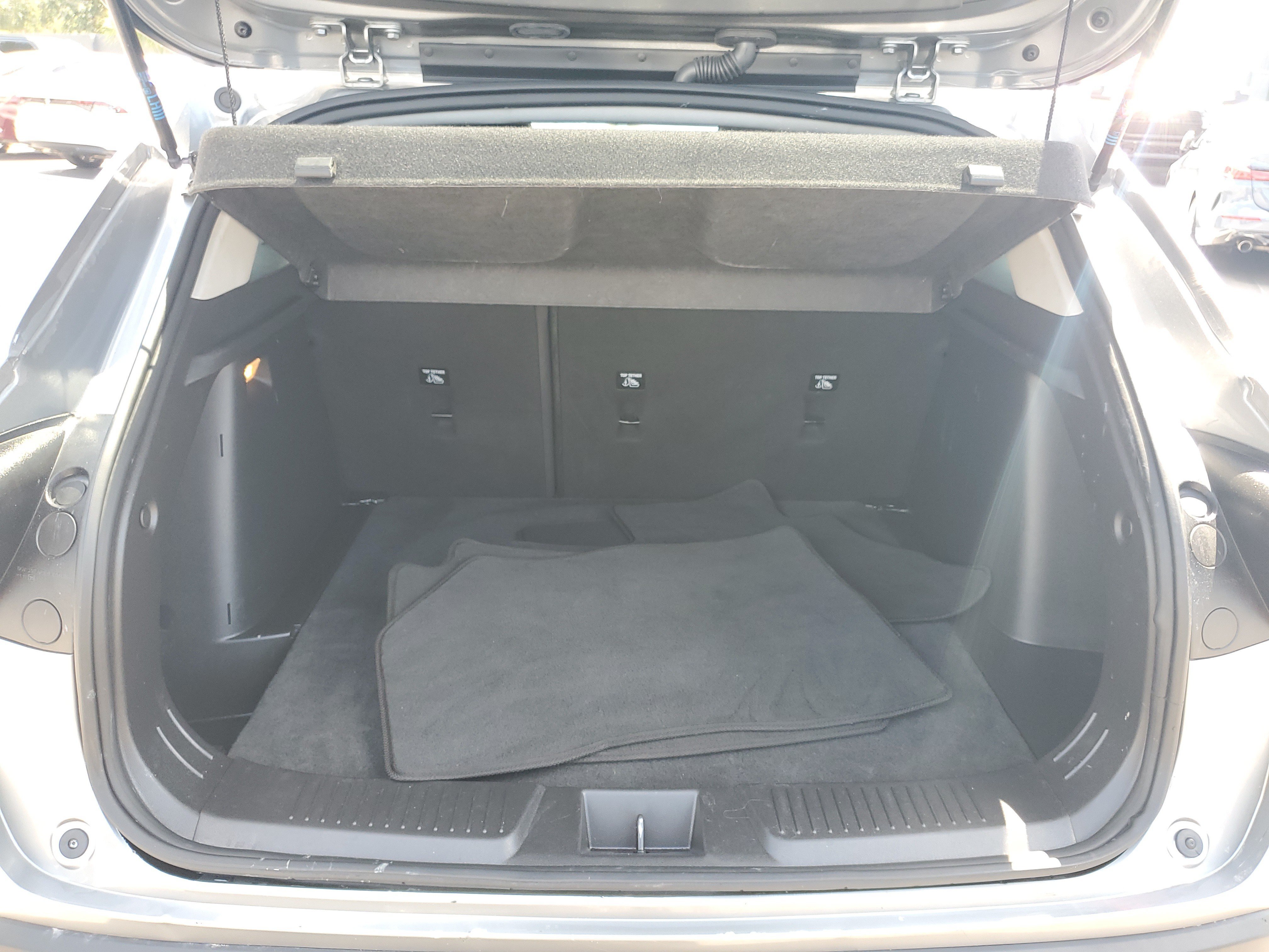 Used 2025 Chevrolet Trax LT FWD image 8