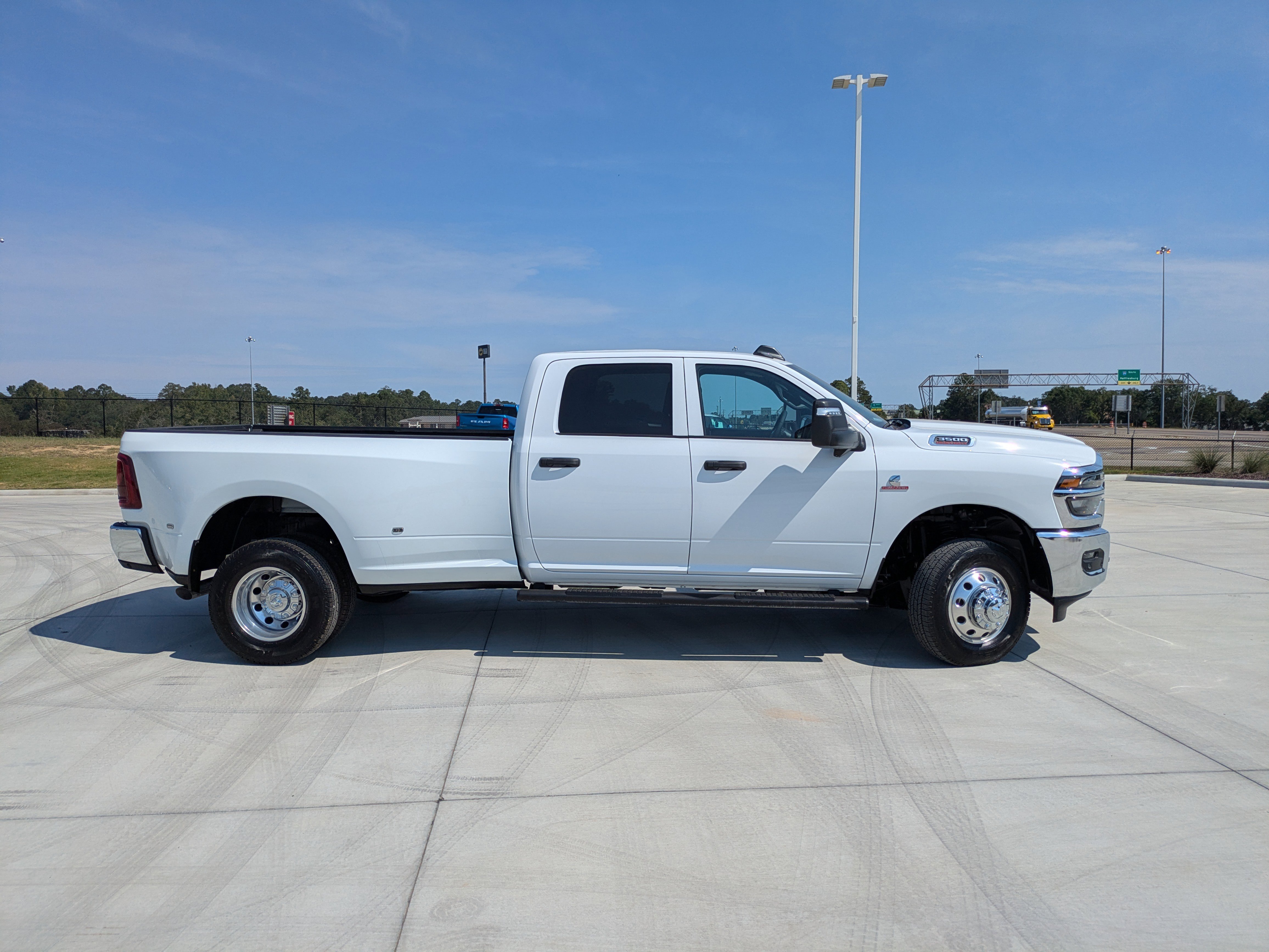 New 2025 RAM 3500 Tradesman image 10