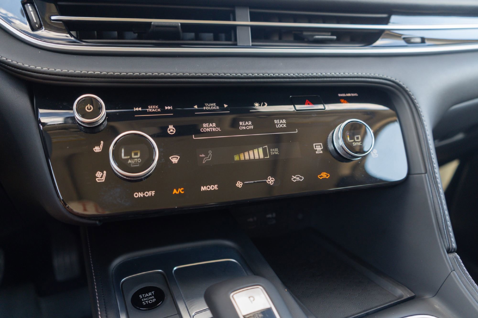 Certified 2026 INFINITI QX60 Luxe w/ Family Package image 15