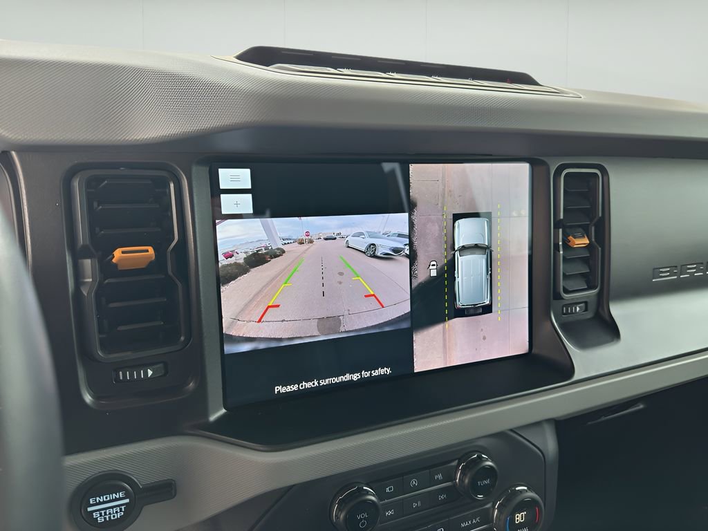 Used 2023 Ford Bronco Badlands image 19