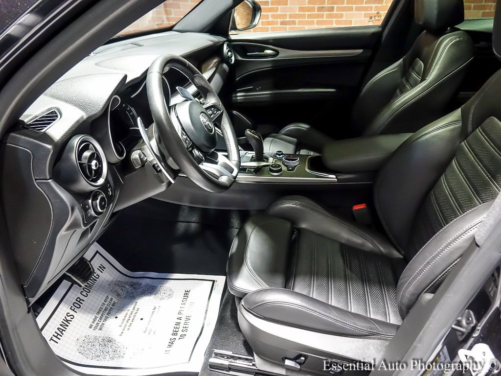 Used 2022 Alfa Romeo Stelvio Veloce image 12