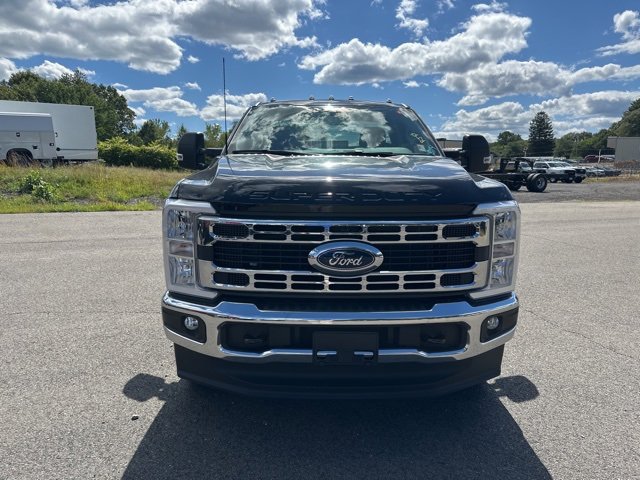 New 2026 Ford F350 XLT image 2