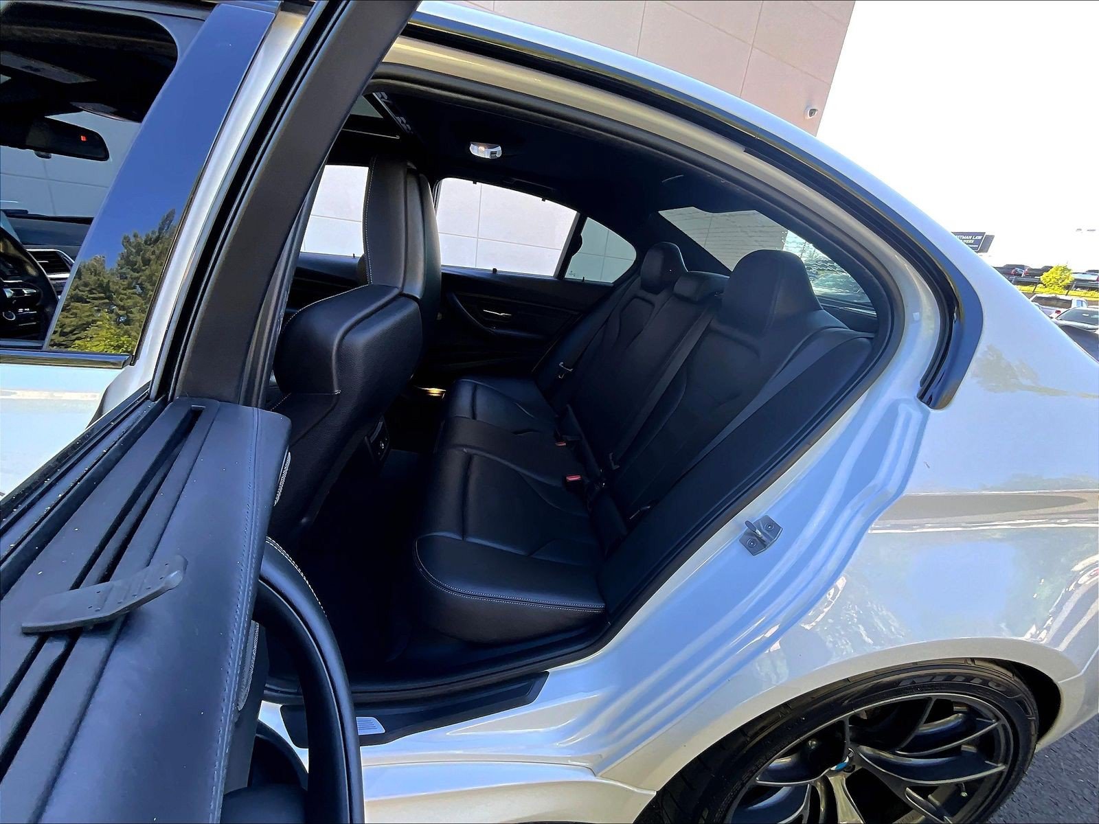 Used 2017 BMW M3 RWD image 22