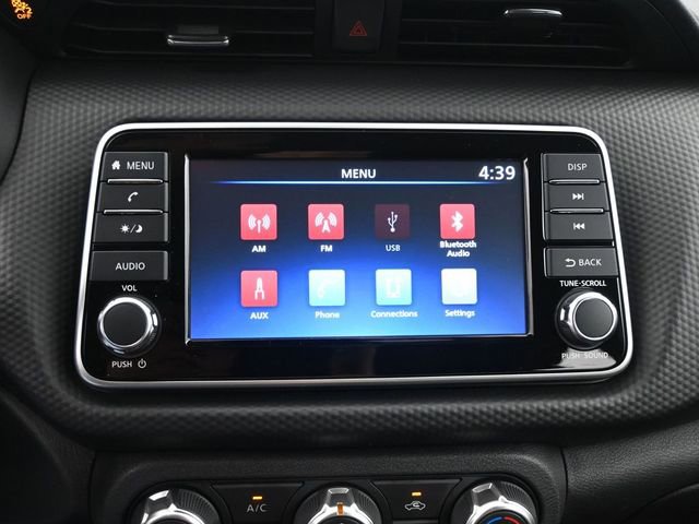 New 2025 Nissan Kicks Play S image 3