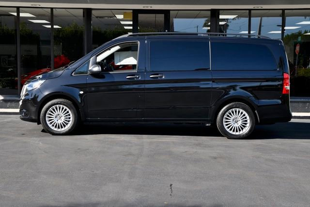 Used 2023 Mercedes-Benz Metris Passenger image 4