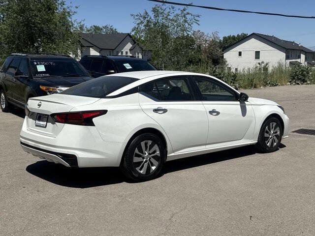 Used 2024 Nissan Altima 2.5 S FWD image 4