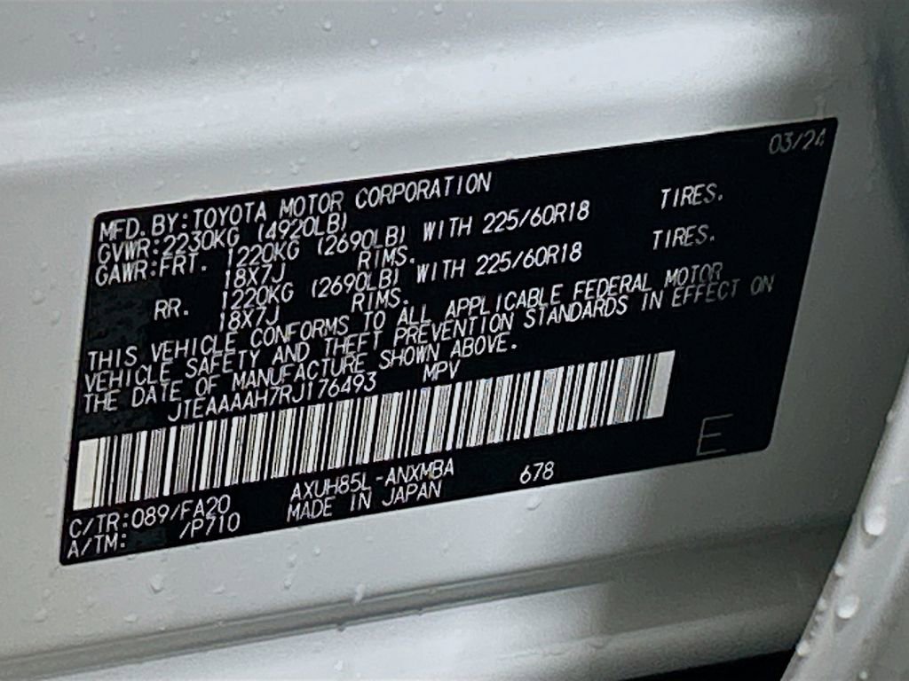 Used 2024 Toyota Venza LE AWD/4WD image 28